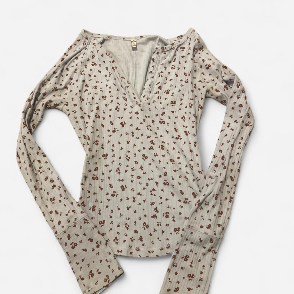 Floral V-Neck Long Sleeve Top